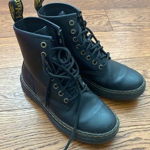 Dr. Martens Airwalk boots kids size 4 black great condition, few scuffs on toes